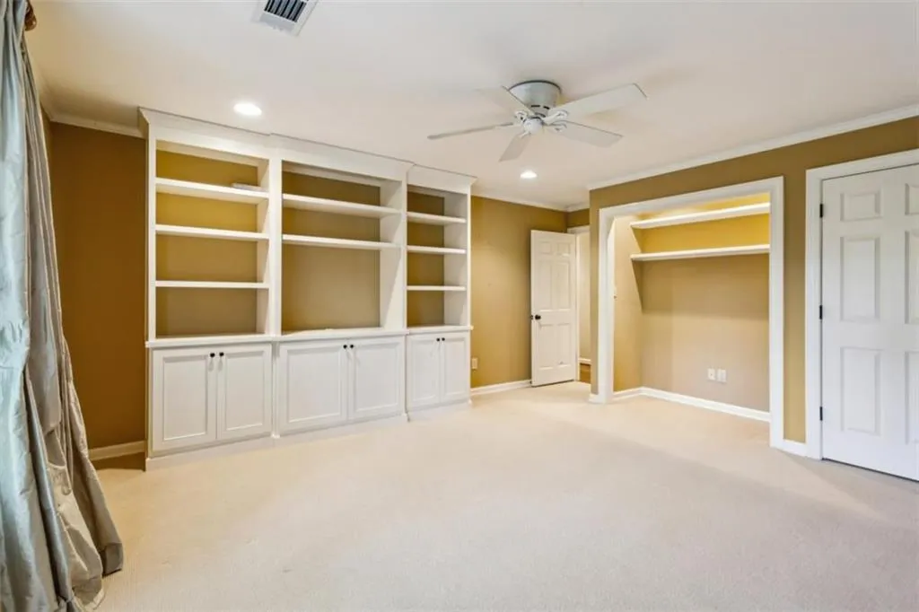 19 Mooregate Square Unit 19, Atlanta, Georgia 30327, 3 Bedrooms Bedrooms, ,2 BathroomsBathrooms,Residential,For Sale,19 Mooregate Square Unit 19,7678659