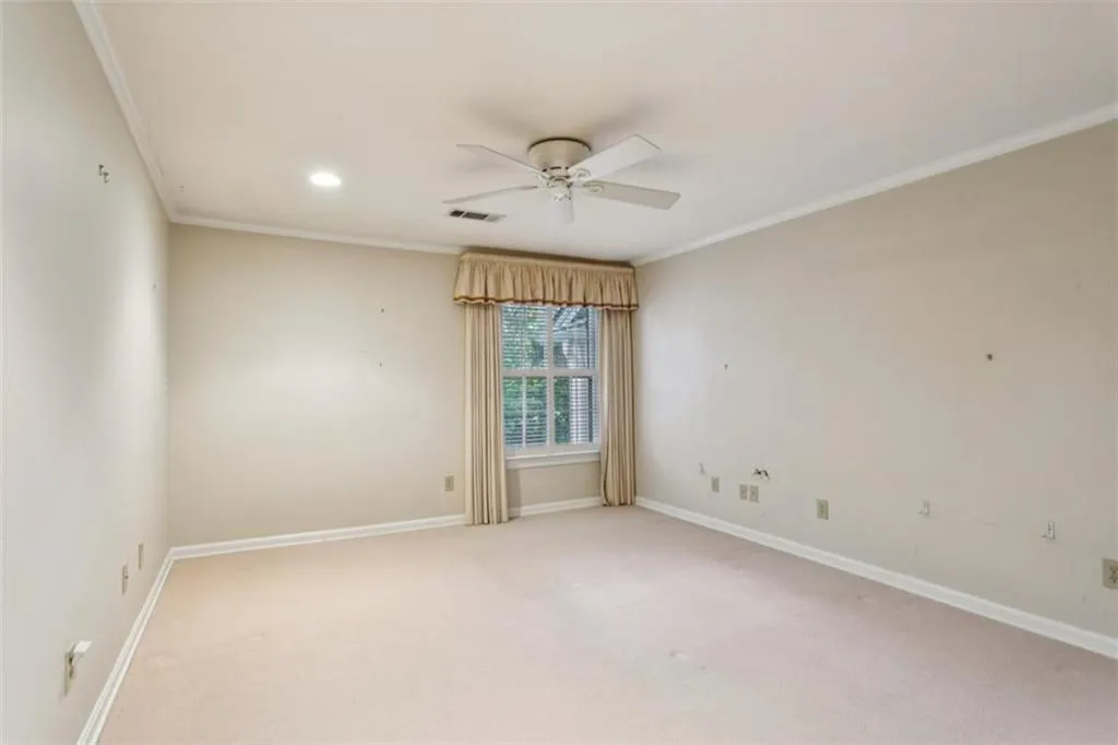 19 Mooregate Square Unit 19, Atlanta, Georgia 30327, 3 Bedrooms Bedrooms, ,2 BathroomsBathrooms,Residential,For Sale,19 Mooregate Square Unit 19,7678659