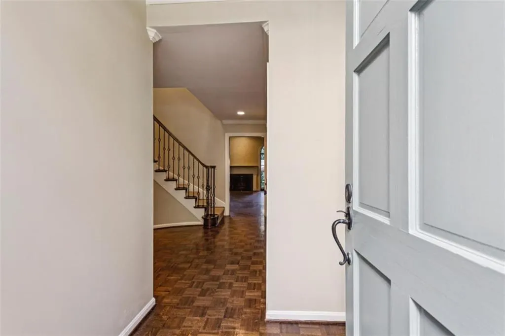 19 Mooregate Square Unit 19, Atlanta, Georgia 30327, 3 Bedrooms Bedrooms, ,2 BathroomsBathrooms,Residential,For Sale,19 Mooregate Square Unit 19,7678659