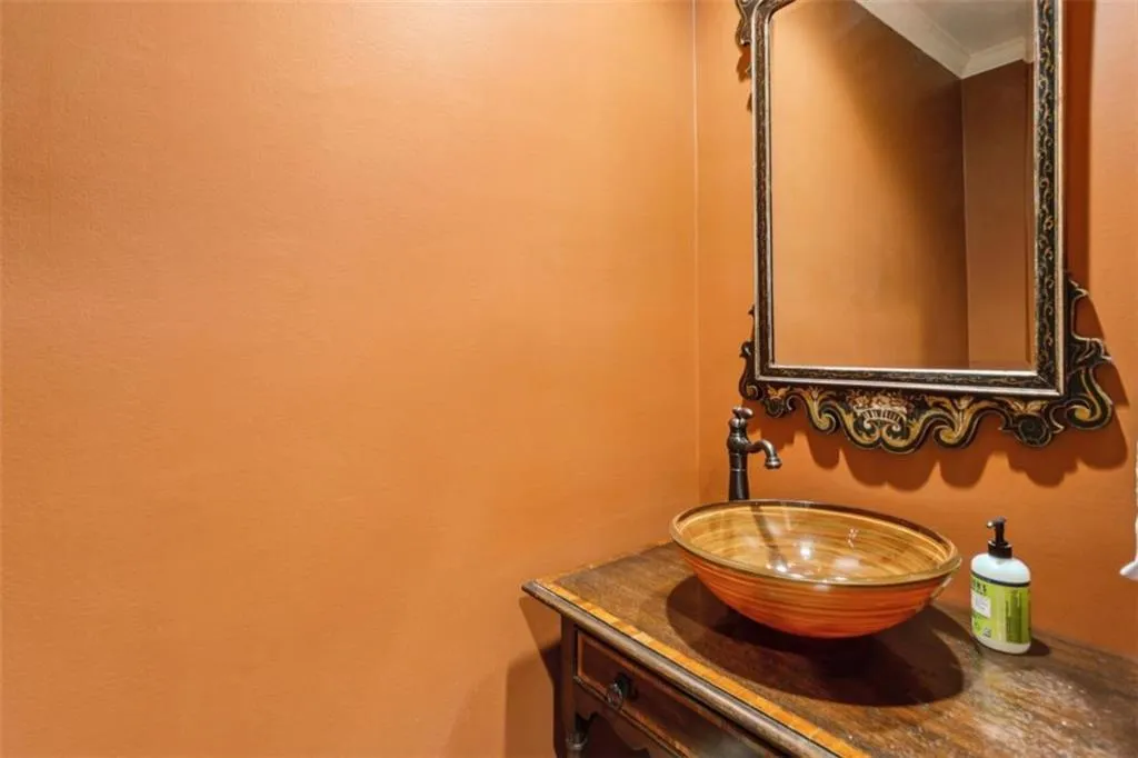 19 Mooregate Square Unit 19, Atlanta, Georgia 30327, 3 Bedrooms Bedrooms, ,2 BathroomsBathrooms,Residential,For Sale,19 Mooregate Square Unit 19,7678659