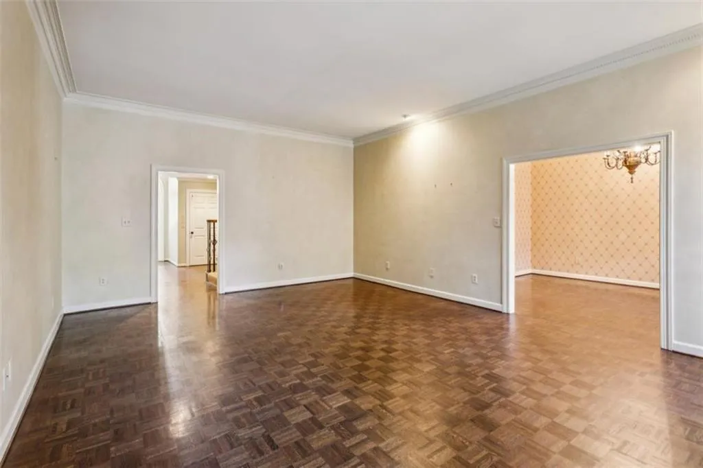 19 Mooregate Square Unit 19, Atlanta, Georgia 30327, 3 Bedrooms Bedrooms, ,2 BathroomsBathrooms,Residential,For Sale,19 Mooregate Square Unit 19,7678659