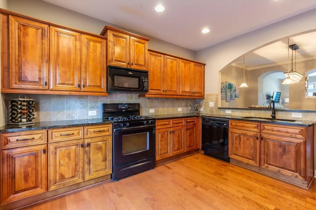 7290 Glisten Avenue Unit 94, Atlanta, Georgia 30328, 3 Bedrooms Bedrooms, ,3 BathroomsBathrooms,Residential,Sold,7290 Glisten Avenue Unit 94,6038177