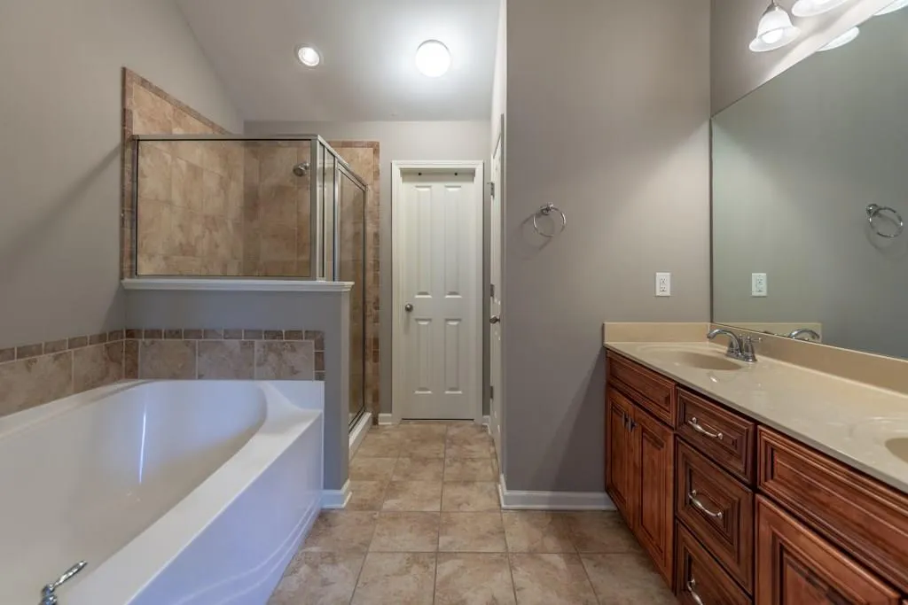 7290 Glisten Avenue Unit 94, Atlanta, Georgia 30328, 3 Bedrooms Bedrooms, ,3 BathroomsBathrooms,Residential,Sold,7290 Glisten Avenue Unit 94,6038177