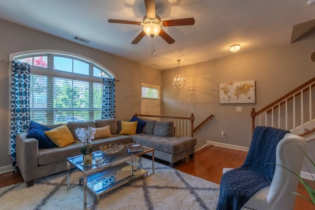 7290 Glisten Avenue Unit 94, Atlanta, Georgia 30328, 3 Bedrooms Bedrooms, ,3 BathroomsBathrooms,Residential,Sold,7290 Glisten Avenue Unit 94,6038177
