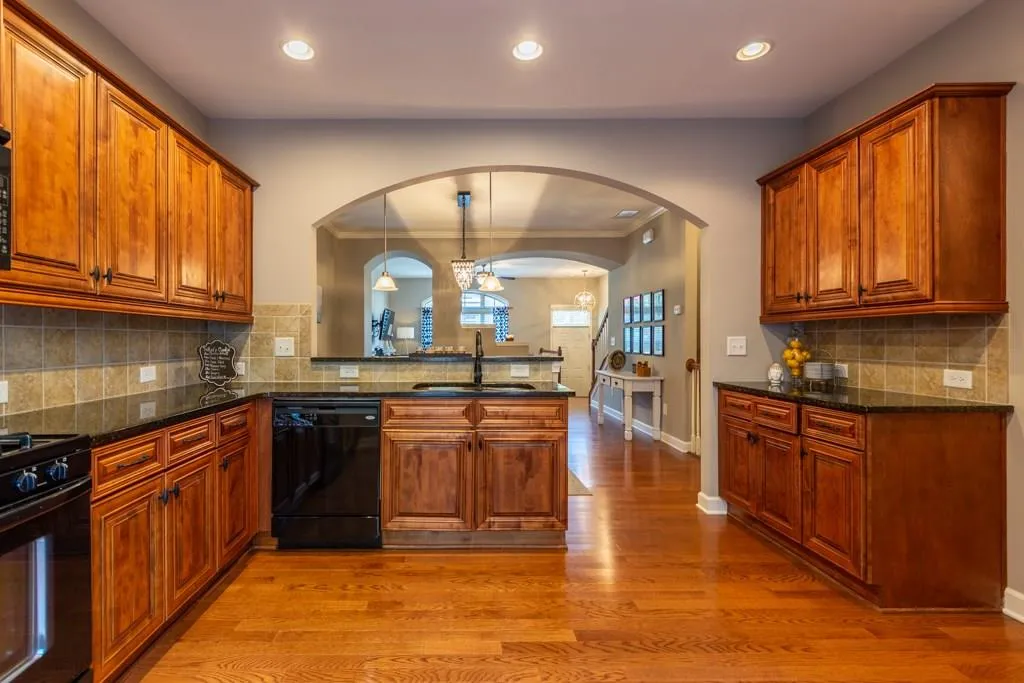 7290 Glisten Avenue Unit 94, Atlanta, Georgia 30328, 3 Bedrooms Bedrooms, ,3 BathroomsBathrooms,Residential,Sold,7290 Glisten Avenue Unit 94,6038177