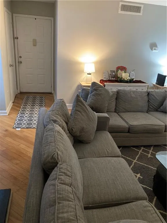 1510 Wingate Way, Sandy Springs, Georgia 30350, 2 Bedrooms Bedrooms, ,2 BathroomsBathrooms,Residential,Sold,1510 Wingate Way,6817066