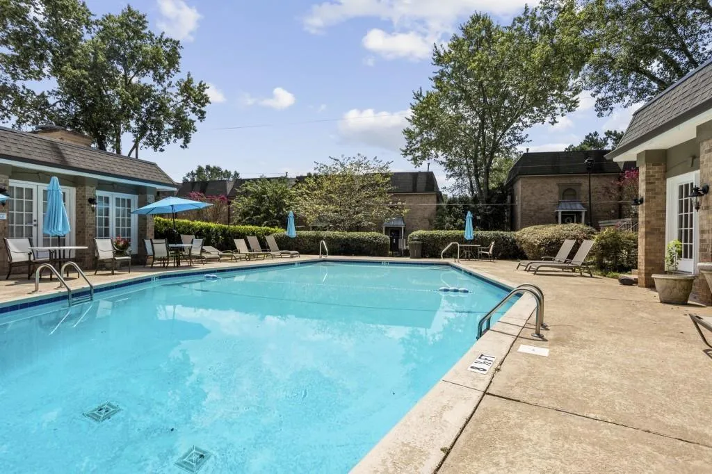 6980 Roswell Road Unit A4, Atlanta, Georgia 30328, 3 Bedrooms Bedrooms, ,2 BathroomsBathrooms,Residential,Sold,6980 Roswell Road Unit A4,6986744