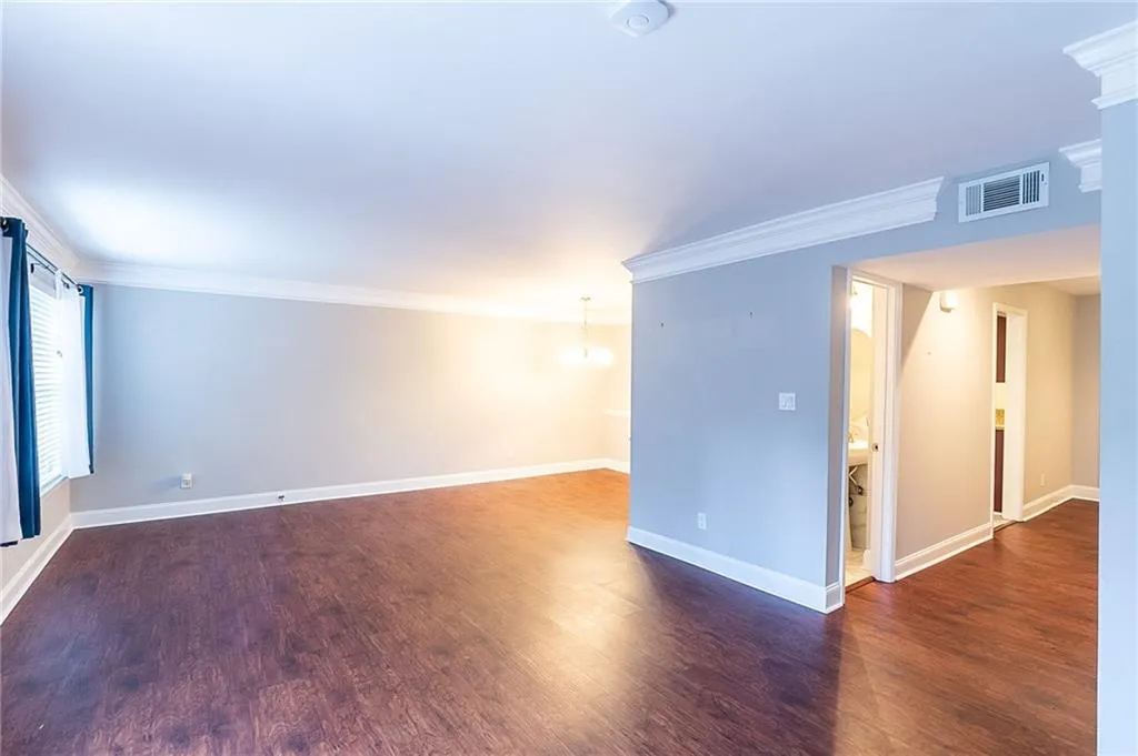 6980 Roswell Road Unit A4, Atlanta, Georgia 30328, 3 Bedrooms Bedrooms, ,2 BathroomsBathrooms,Residential,Sold,6980 Roswell Road Unit A4,6986744