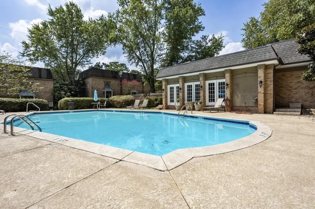 6980 Roswell Road Unit A4, Atlanta, Georgia 30328, 3 Bedrooms Bedrooms, ,2 BathroomsBathrooms,Residential,Sold,6980 Roswell Road Unit A4,6986744