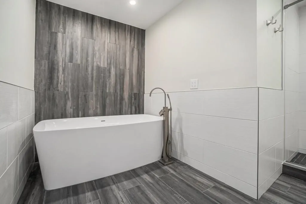Primary Ensuite Bathroom