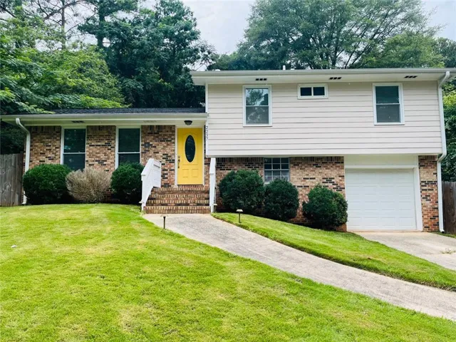 2237 Scotty Circle, Decatur, Georgia 30032