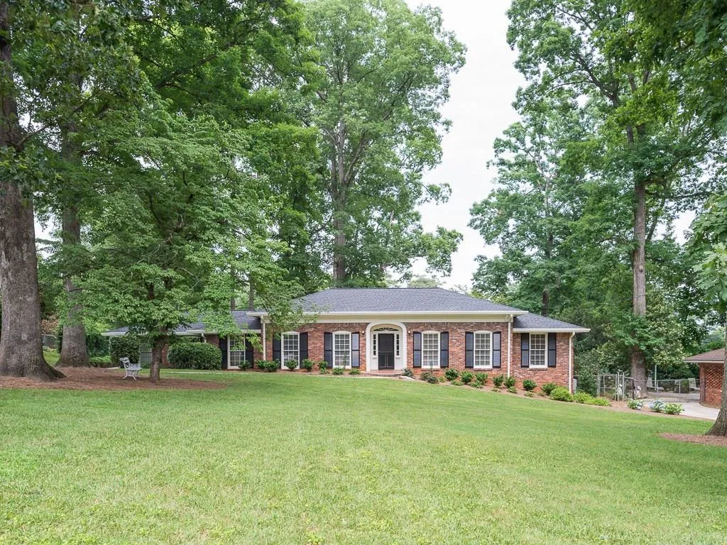 4775 Brinkley Lane, Sandy Springs, Georgia 30342, 3 Bedrooms Bedrooms, ,2 BathroomsBathrooms,Residential,Sold,4775 Brinkley Lane,6028344