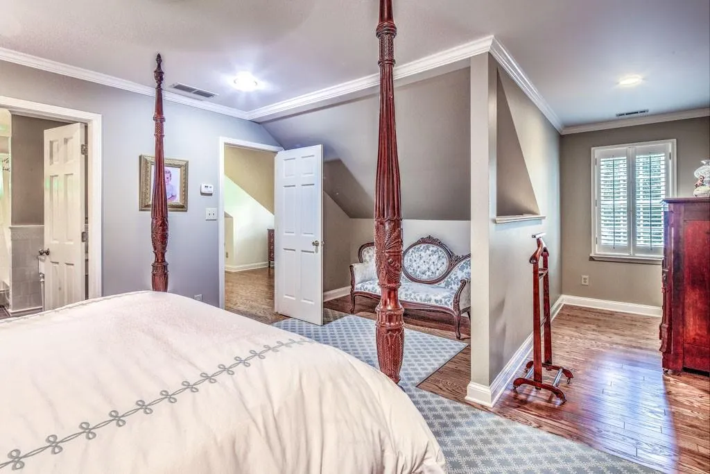 776 Wellesley Drive Nw, Atlanta, Georgia 30305, 4 Bedrooms Bedrooms, ,3 BathroomsBathrooms,Residential,For Sale,776 Wellesley Drive Nw,7622528