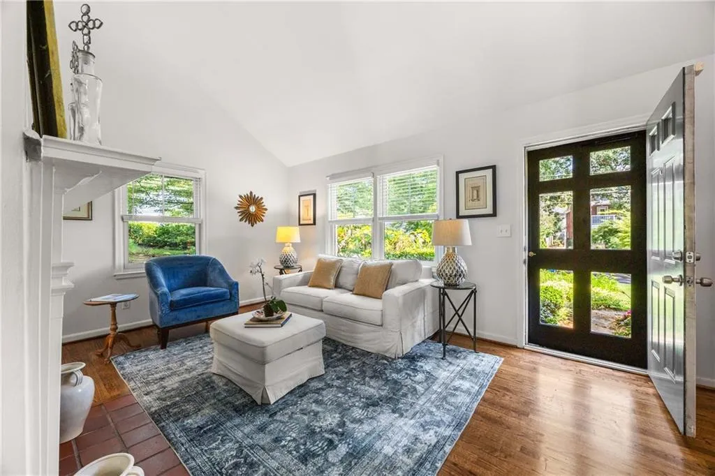 522 Trabert Avenue Nw, Atlanta, Georgia 30309, 3 Bedrooms Bedrooms, ,2 BathroomsBathrooms,Residential,For Sale,522 Trabert Avenue Nw,7638338