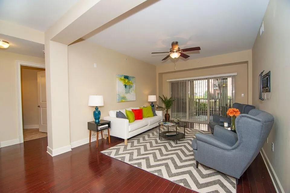 200 River Vista Drive Unit 103, Atlanta, Georgia 30339, 2 Bedrooms Bedrooms, ,2 BathroomsBathrooms,Residential,Sold,200 River Vista Drive Unit 103,5657510