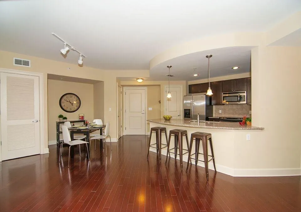 200 River Vista Drive Unit 103, Atlanta, Georgia 30339, 2 Bedrooms Bedrooms, ,2 BathroomsBathrooms,Residential,Sold,200 River Vista Drive Unit 103,5657510