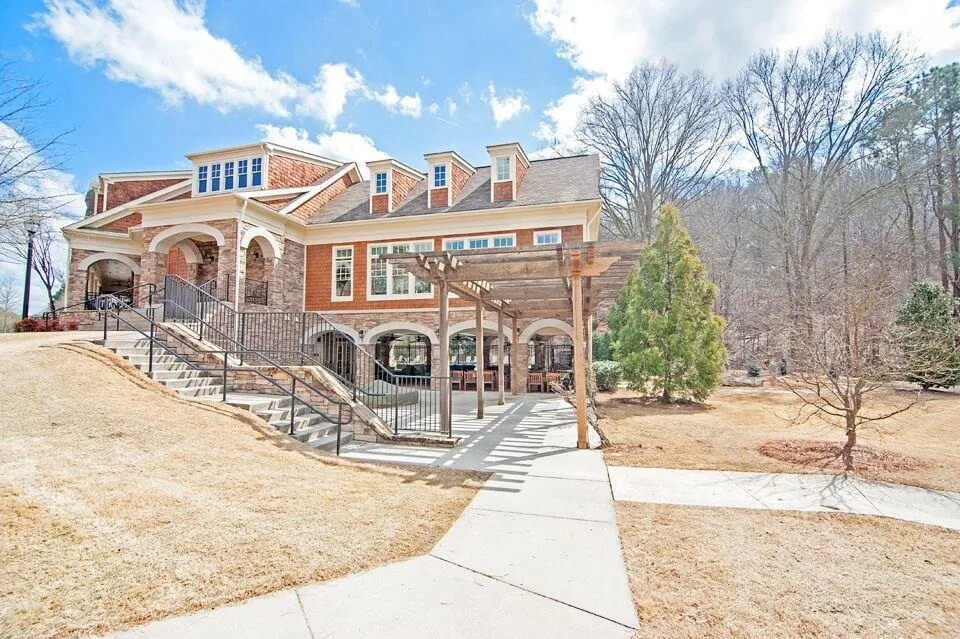 200 River Vista Drive Unit 103, Atlanta, Georgia 30339, 2 Bedrooms Bedrooms, ,2 BathroomsBathrooms,Residential,Sold,200 River Vista Drive Unit 103,5657510