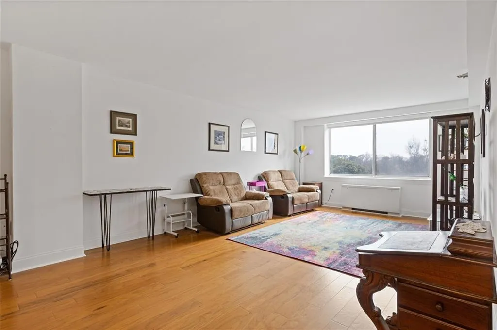 2479 Peachtree Road Ne Unit 402, Atlanta, Georgia 30305, 1 Bedroom Bedrooms, 0 ,1 BathroomBathrooms,Residential,For Sale,2479 Peachtree Road Ne Unit 402,7698266