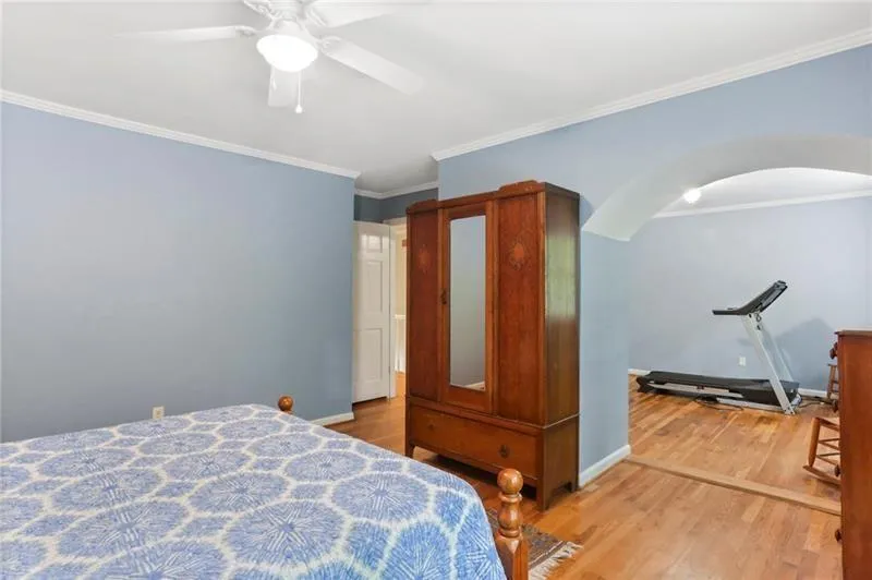 570 Bridgewater Drive, Sandy Springs, Georgia 30328, 6 Bedrooms Bedrooms, ,4 BathroomsBathrooms,Residential,Sold,570 Bridgewater Drive,6736734