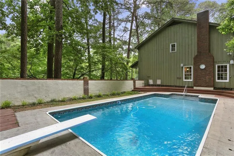 570 Bridgewater Drive, Sandy Springs, Georgia 30328, 6 Bedrooms Bedrooms, ,4 BathroomsBathrooms,Residential,Sold,570 Bridgewater Drive,6736734