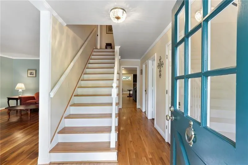 570 Bridgewater Drive, Sandy Springs, Georgia 30328, 6 Bedrooms Bedrooms, ,4 BathroomsBathrooms,Residential,Sold,570 Bridgewater Drive,6736734