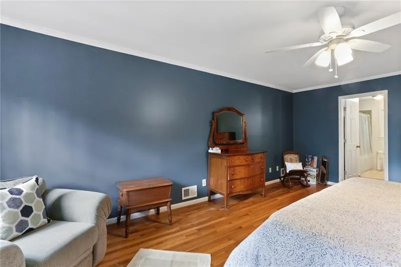 570 Bridgewater Drive, Sandy Springs, Georgia 30328, 6 Bedrooms Bedrooms, ,4 BathroomsBathrooms,Residential,Sold,570 Bridgewater Drive,6736734