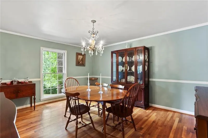 570 Bridgewater Drive, Sandy Springs, Georgia 30328, 6 Bedrooms Bedrooms, ,4 BathroomsBathrooms,Residential,Sold,570 Bridgewater Drive,6736734