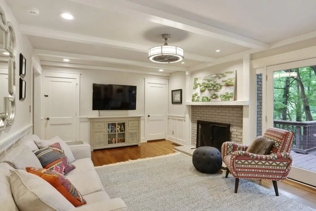 350 Thornwood Drive, Sandy Springs, Georgia 30328, 4 Bedrooms Bedrooms, ,4 BathroomsBathrooms,Residential,Sold,350 Thornwood Drive,6582777