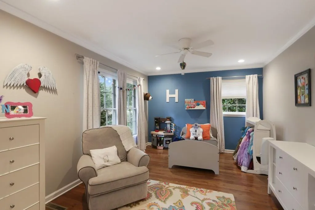350 Thornwood Drive, Sandy Springs, Georgia 30328, 4 Bedrooms Bedrooms, ,4 BathroomsBathrooms,Residential,Sold,350 Thornwood Drive,6582777