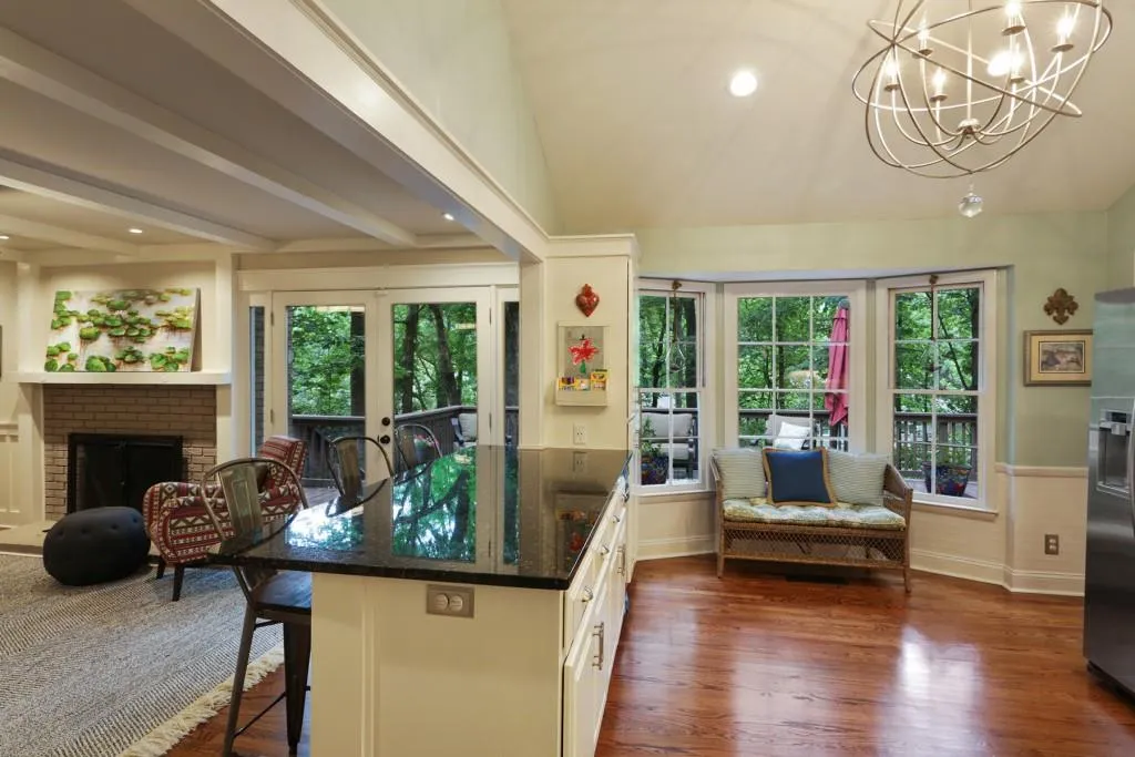 350 Thornwood Drive, Sandy Springs, Georgia 30328, 4 Bedrooms Bedrooms, ,4 BathroomsBathrooms,Residential,Sold,350 Thornwood Drive,6582777
