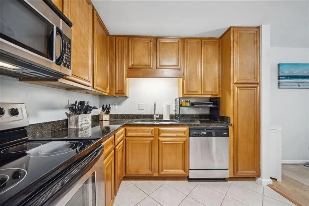 1468 Briarwood Road Ne Unit 406, Brookhaven, Georgia 30319, 1 Bedroom Bedrooms, ,1 BathroomBathrooms,Residential,For Sale,1468 Briarwood Road Ne Unit 406,7604215