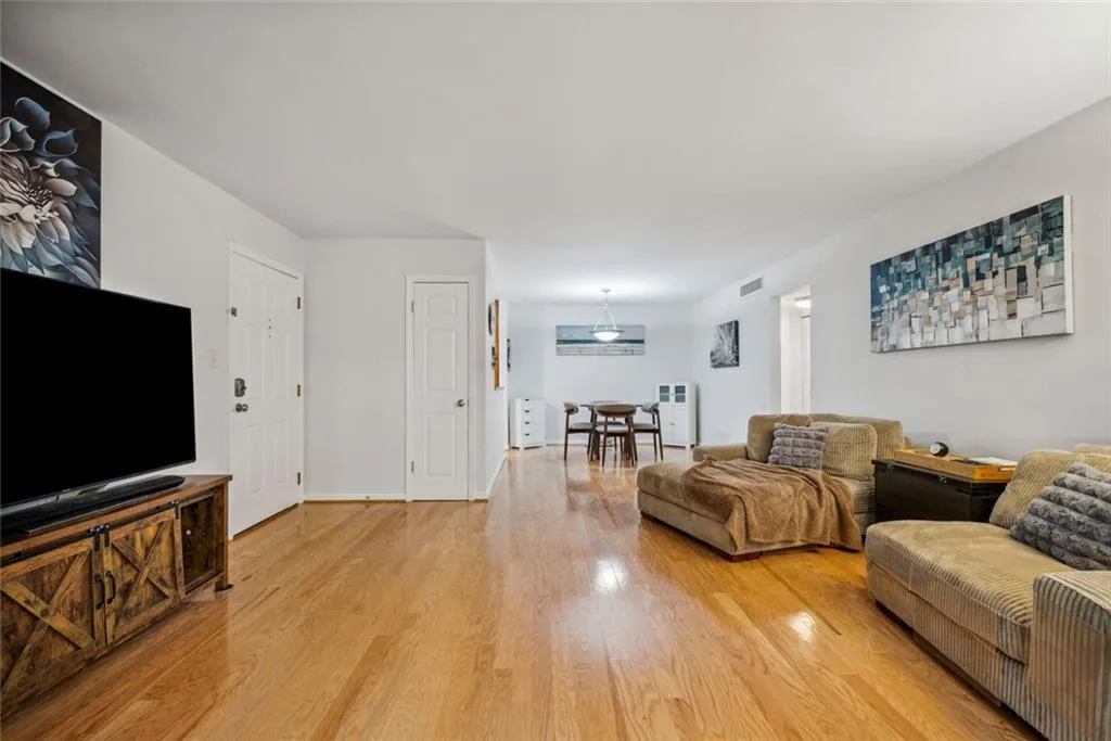 1468 Briarwood Road Ne Unit 406, Brookhaven, Georgia 30319, 1 Bedroom Bedrooms, ,1 BathroomBathrooms,Residential,For Sale,1468 Briarwood Road Ne Unit 406,7604215