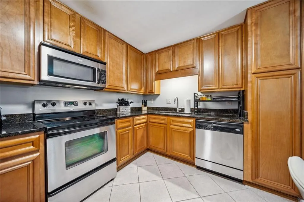 1468 Briarwood Road Ne Unit 406, Brookhaven, Georgia 30319, 1 Bedroom Bedrooms, ,1 BathroomBathrooms,Residential,For Sale,1468 Briarwood Road Ne Unit 406,7604215