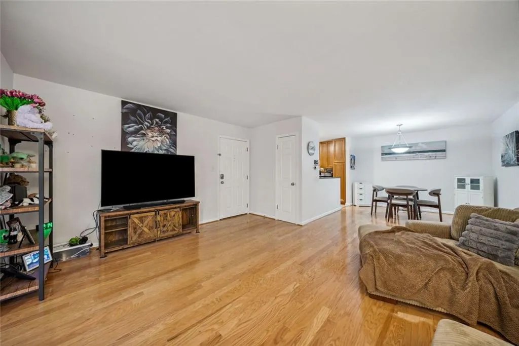 1468 Briarwood Road Ne Unit 406, Brookhaven, Georgia 30319, 1 Bedroom Bedrooms, ,1 BathroomBathrooms,Residential,For Sale,1468 Briarwood Road Ne Unit 406,7604215