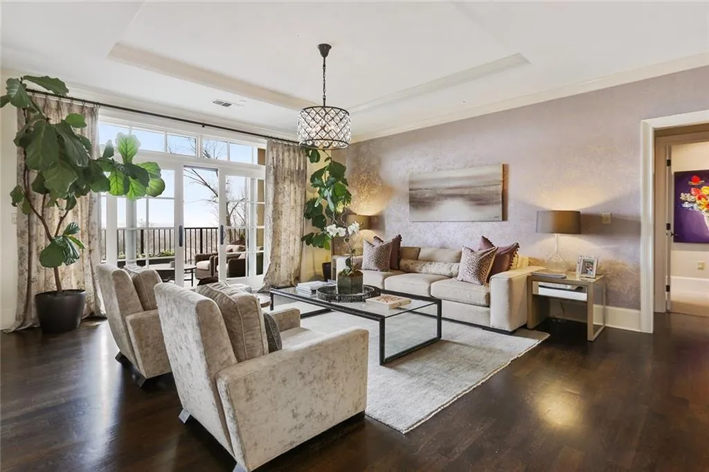 2700 Paces Ferry Road Se Unit 305, Atlanta, Georgia 30339, 2 Bedrooms Bedrooms, ,2 BathroomsBathrooms,Residential,Sold,2700 Paces Ferry Road Se Unit 305,5968497