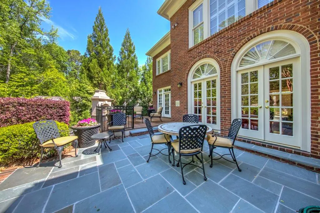 20 Old Maryland Chase, Sandy Springs, Georgia 30327, 5 Bedrooms Bedrooms, ,4 BathroomsBathrooms,Residential,Sold,20 Old Maryland Chase,5999136