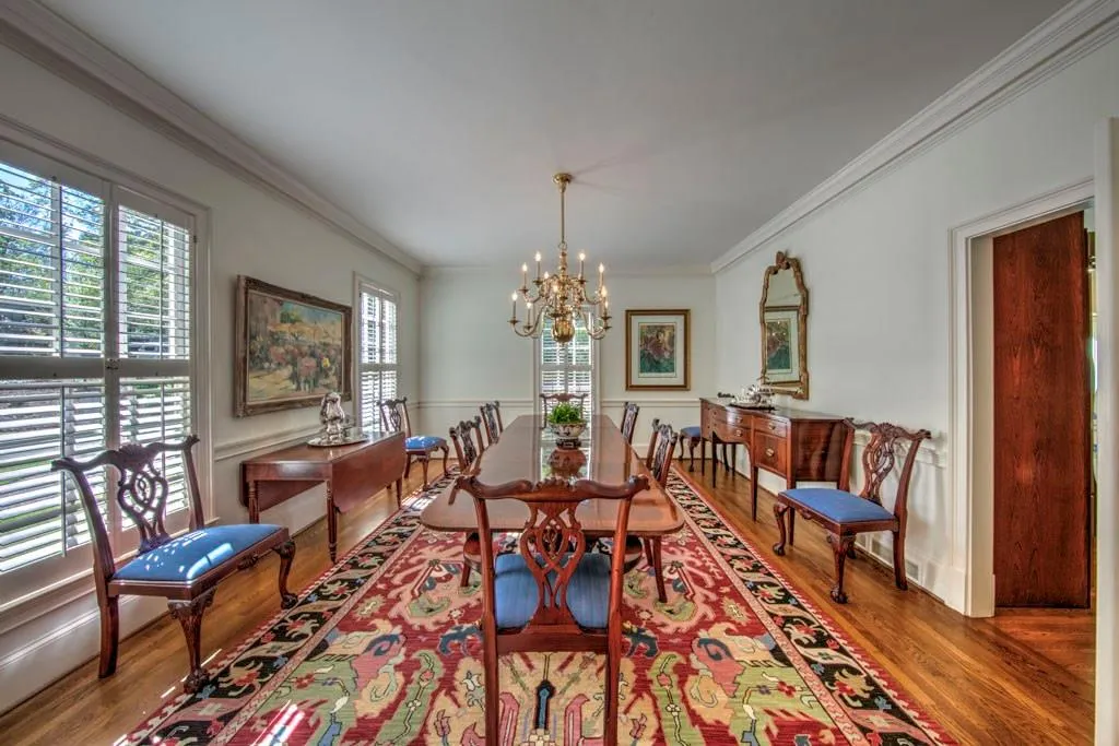 20 Old Maryland Chase, Sandy Springs, Georgia 30327, 5 Bedrooms Bedrooms, ,4 BathroomsBathrooms,Residential,Sold,20 Old Maryland Chase,5999136