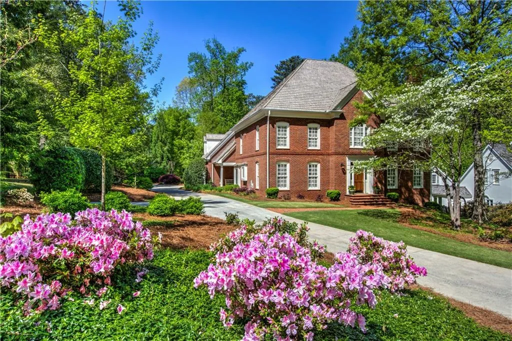 20 Old Maryland Chase, Sandy Springs, Georgia 30327, 5 Bedrooms Bedrooms, ,4 BathroomsBathrooms,Residential,Sold,20 Old Maryland Chase,5999136