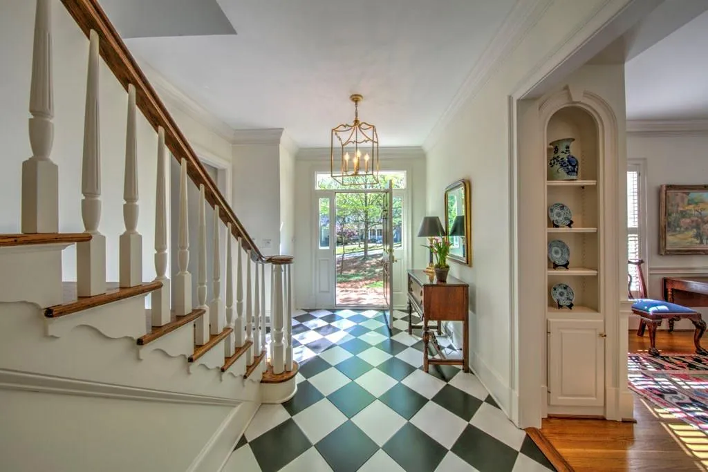 20 Old Maryland Chase, Sandy Springs, Georgia 30327, 5 Bedrooms Bedrooms, ,4 BathroomsBathrooms,Residential,Sold,20 Old Maryland Chase,5999136