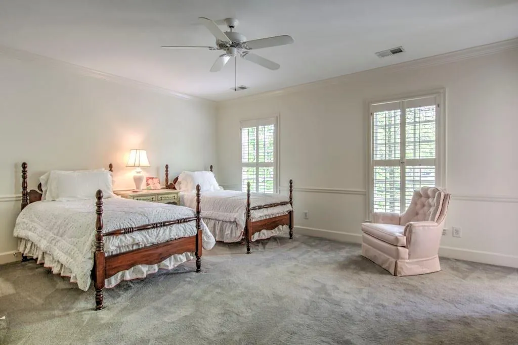 20 Old Maryland Chase, Sandy Springs, Georgia 30327, 5 Bedrooms Bedrooms, ,4 BathroomsBathrooms,Residential,Sold,20 Old Maryland Chase,5999136