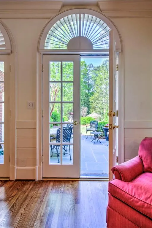 20 Old Maryland Chase, Sandy Springs, Georgia 30327, 5 Bedrooms Bedrooms, ,4 BathroomsBathrooms,Residential,Sold,20 Old Maryland Chase,5999136