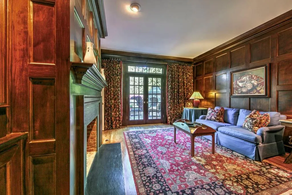 20 Old Maryland Chase, Sandy Springs, Georgia 30327, 5 Bedrooms Bedrooms, ,4 BathroomsBathrooms,Residential,Sold,20 Old Maryland Chase,5999136