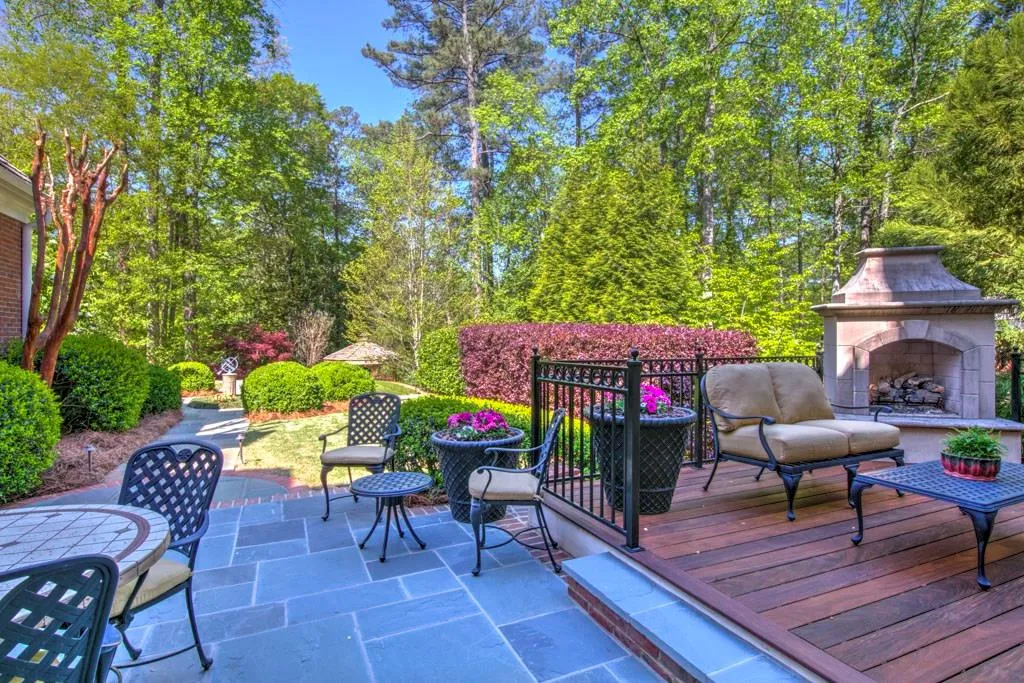 20 Old Maryland Chase, Sandy Springs, Georgia 30327, 5 Bedrooms Bedrooms, ,4 BathroomsBathrooms,Residential,Sold,20 Old Maryland Chase,5999136