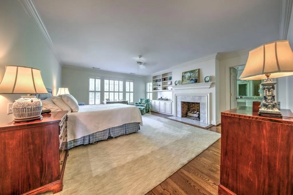 20 Old Maryland Chase, Sandy Springs, Georgia 30327, 5 Bedrooms Bedrooms, ,4 BathroomsBathrooms,Residential,Sold,20 Old Maryland Chase,5999136