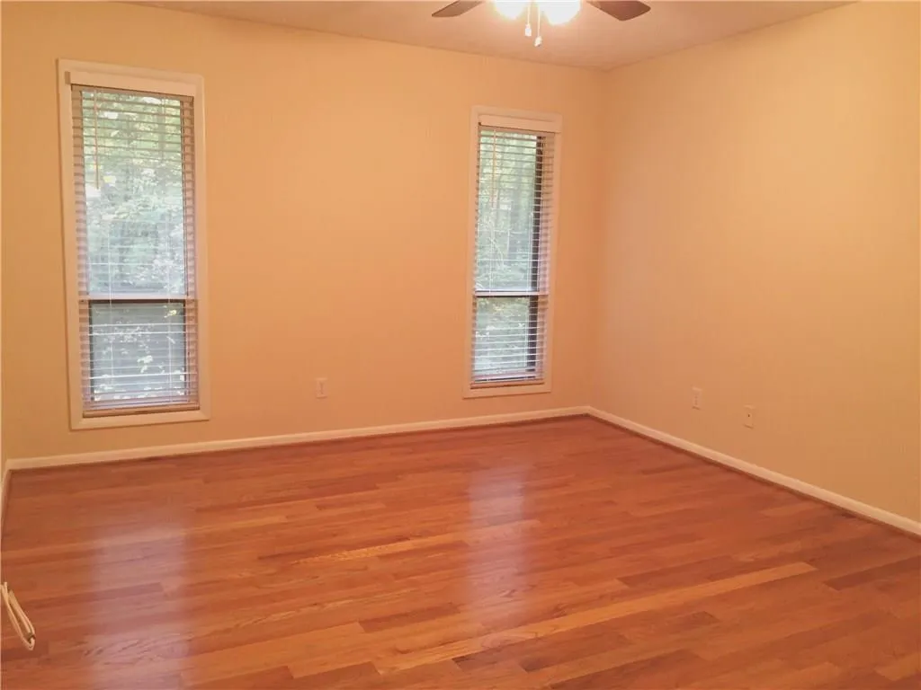 5145 Roswell Road Unit #9, Atlanta, Georgia 30342, 2 Bedrooms Bedrooms, ,1 BathroomBathrooms,Residential,Sold,5145 Roswell Road Unit #9,5614305