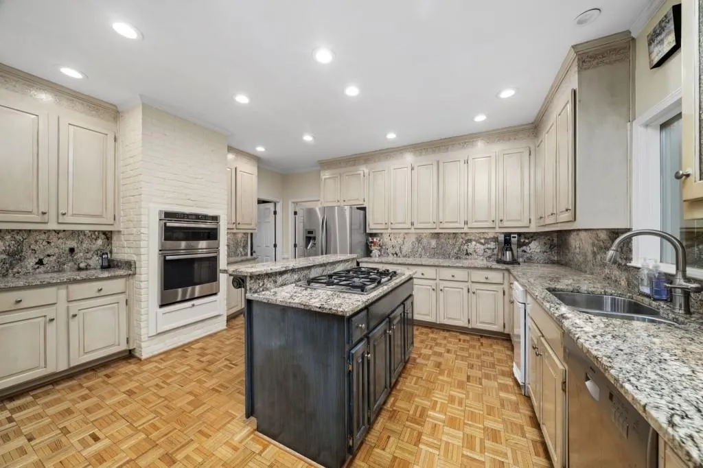 300 Waterpine Court, Atlanta, Georgia 30350, 5 Bedrooms Bedrooms, ,4 BathroomsBathrooms,Residential,For Sale,300 Waterpine Court,7757480