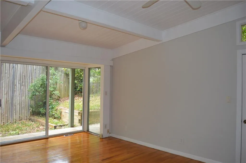 6408 Cherry Tree Lane, Sandy Springs, Georgia 30328, 3 Bedrooms Bedrooms, ,3 BathroomsBathrooms,Residential,Sold,6408 Cherry Tree Lane,5711128