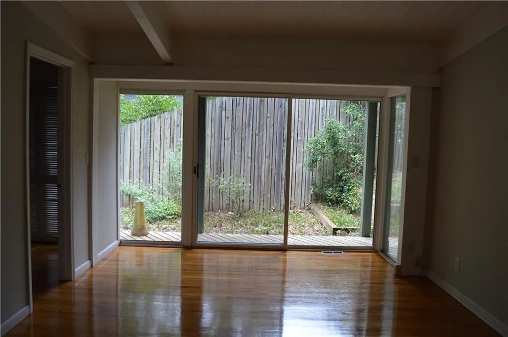 6408 Cherry Tree Lane, Sandy Springs, Georgia 30328, 3 Bedrooms Bedrooms, ,3 BathroomsBathrooms,Residential,Sold,6408 Cherry Tree Lane,5711128