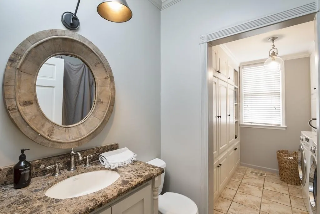 590 Bridgewater Drive, Sandy Springs, Georgia 30328, 5 Bedrooms Bedrooms, ,3 BathroomsBathrooms,Residential,Sold,590 Bridgewater Drive,6688508
