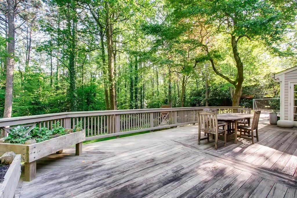 590 Bridgewater Drive, Sandy Springs, Georgia 30328, 5 Bedrooms Bedrooms, ,3 BathroomsBathrooms,Residential,Sold,590 Bridgewater Drive,6688508